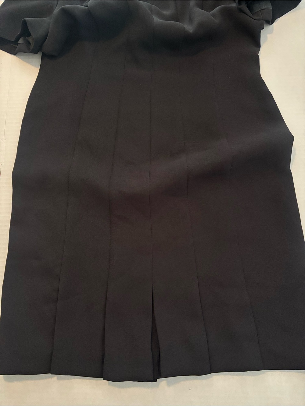 Liz Claiborne Black Short-Sleeve Midi pleated Dress - Picture 8 of 9